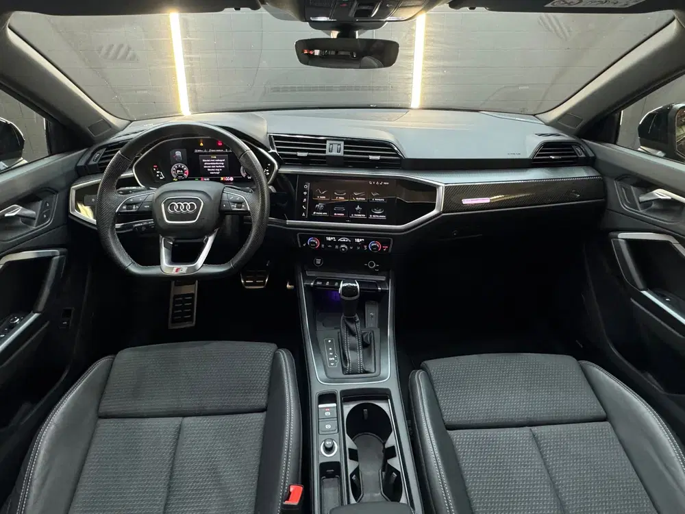 Audi Q3 35 TFSI 3x S Line Pano uit 2024, foto 4