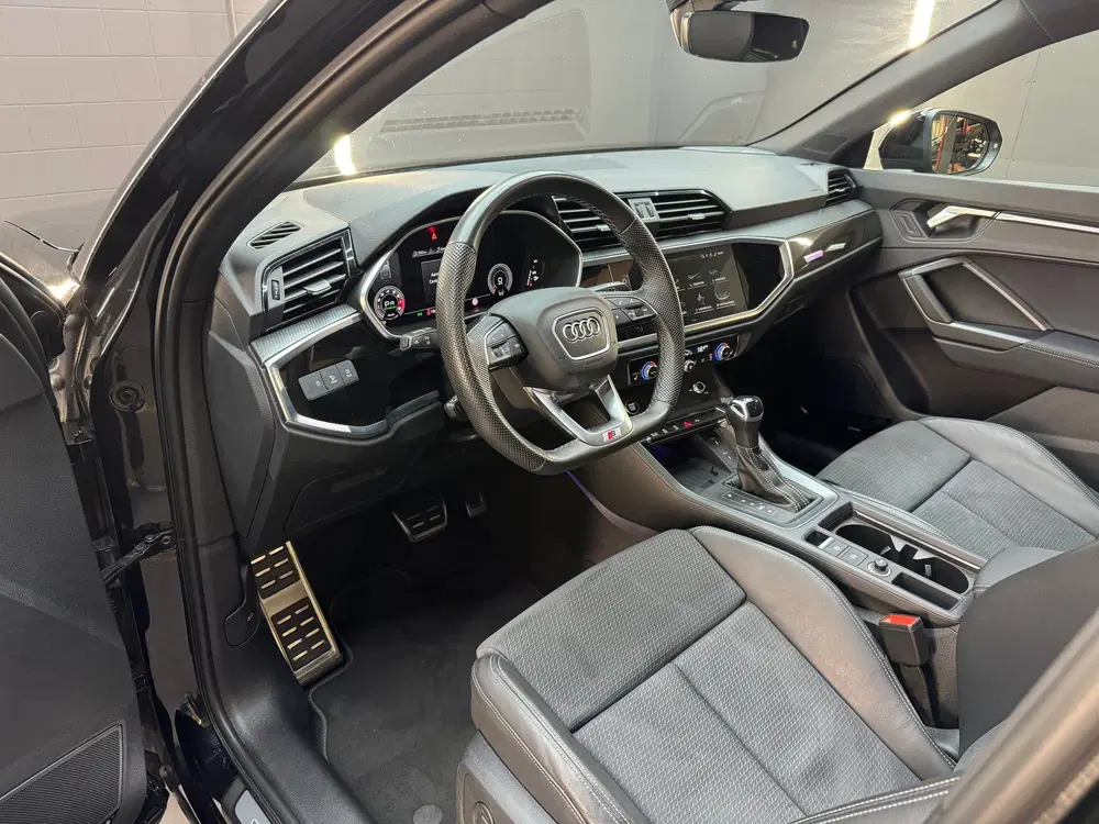 Audi Q3 35 TFSI 3x S Line Pano uit 2024, foto 6