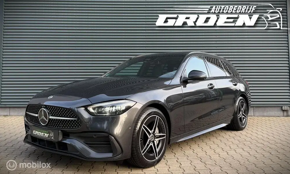Mercedes-Benz C-Klasse Mercedes C-klasse Estate 300 e 4MATIC AMG uit 2023