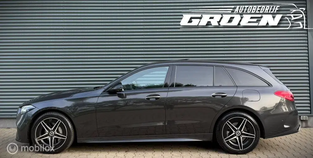 Mercedes-Benz C-Klasse Mercedes C-klasse Estate 300 e 4MATIC AMG uit 2023, foto 14