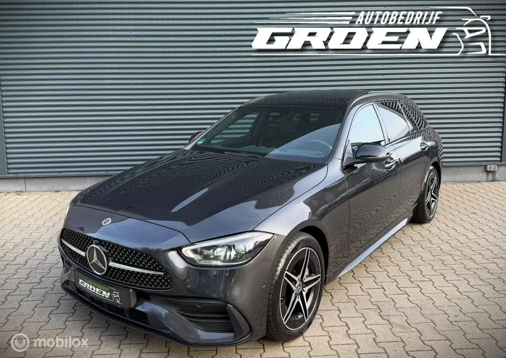 Mercedes-Benz C-Klasse Mercedes C-klasse Estate 300 e 4MATIC AMG uit 2023, foto 15