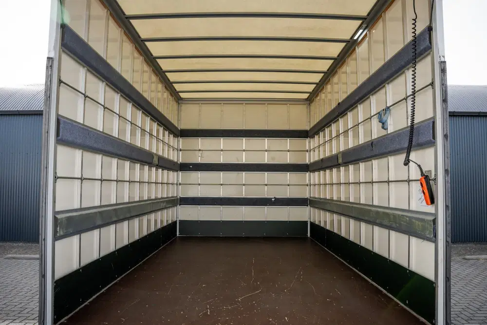Renault Master 15.389 KM uit 2020, foto 9