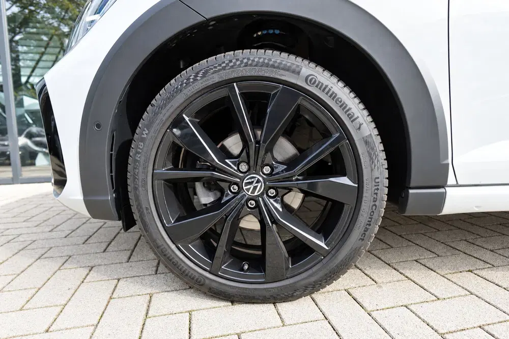 Volkswagen Taigo 1.5 TSI R-Line PANO KEYLESS CAM uit 2023, foto 14