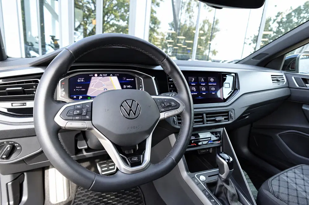 Volkswagen Taigo 1.5 TSI R-Line PANO KEYLESS CAM uit 2023, foto 4