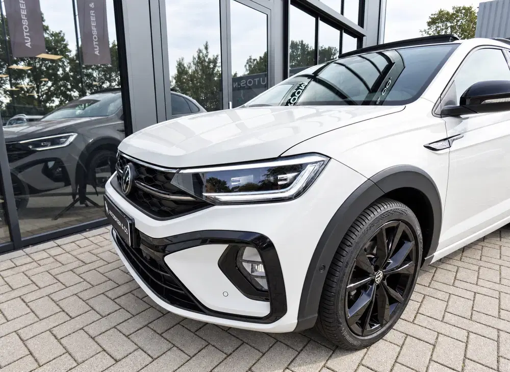 Volkswagen Taigo 1.5 TSI R-Line PANO KEYLESS CAM uit 2023, foto 8