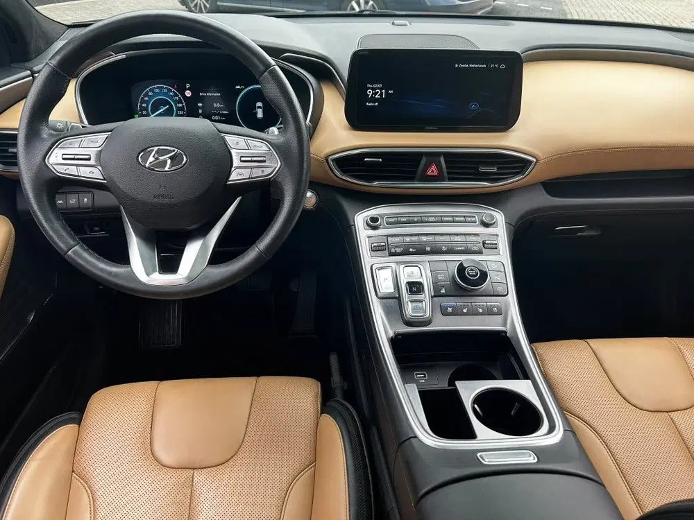 Hyundai SANTA FE 1.6 T-GDI HEV Premium Plus Sky 7p. uit 2023, foto 3