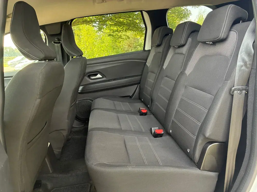 Dacia Jogger 1.0 TCe 110 7p. uit 2023, foto 12