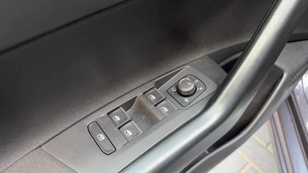 Volkswagen Taigo 1.0 TSI R-Line Cruise uit 2024, foto 14