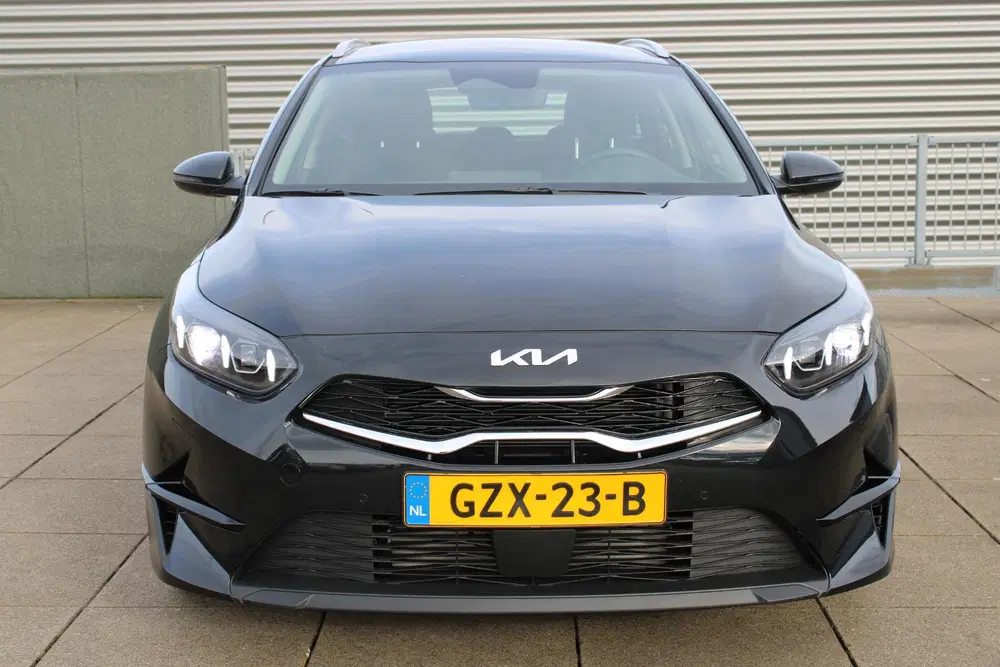 Kia Ceed 1.0 T-GDi DynamicLine Navigatie uit 2025, foto 3