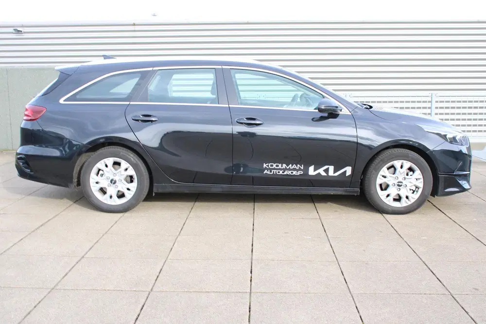 Kia Ceed 1.0 T-GDi DynamicLine Navigatie uit 2025, foto 8