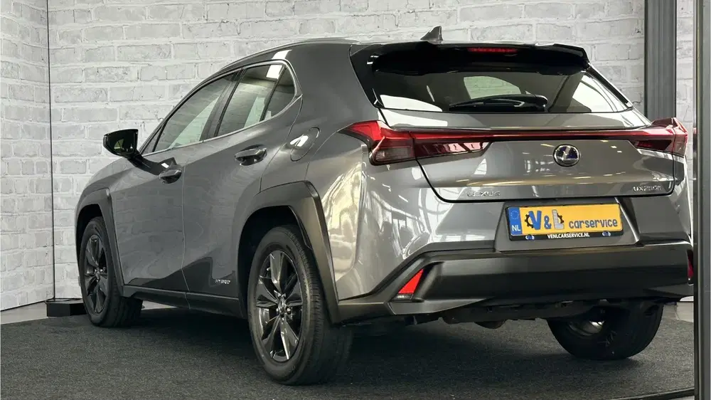 Lexus UX 250h First Edition Stoel uit 2019, foto 10