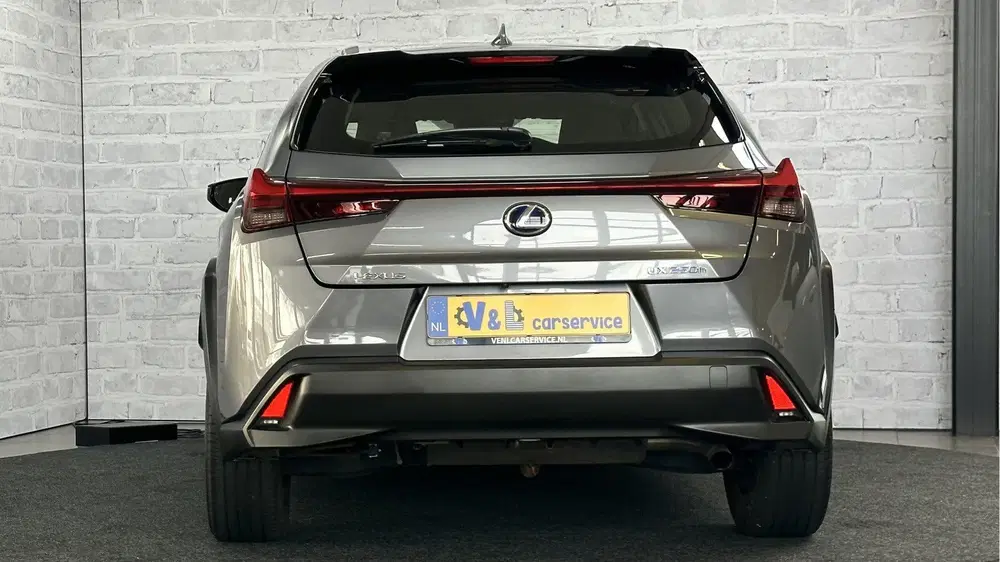 Lexus UX 250h First Edition Stoel uit 2019, foto 11