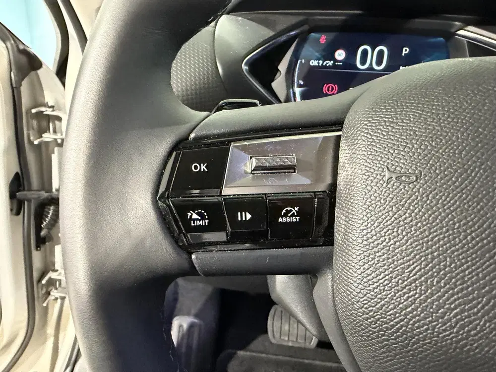 DS Automobiles DS 3 DS 3 1.2 Hybrid 145 Ligne Business uit 2026, foto 6