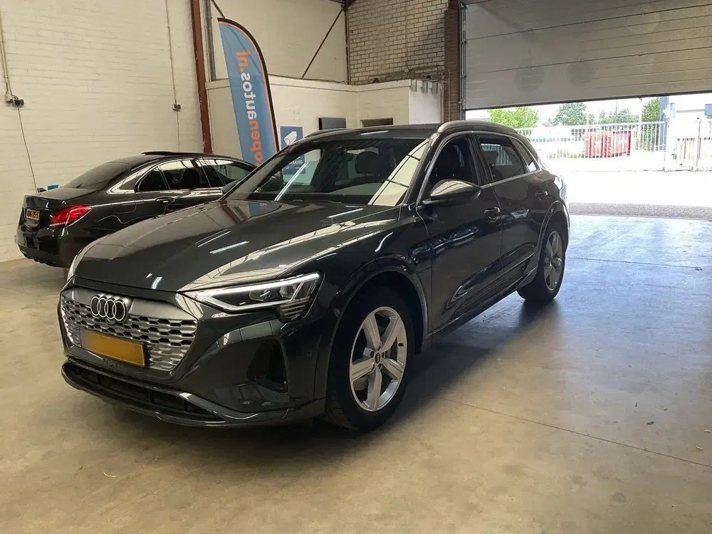 Audi Q8 e-tron 50 quattro Advanced Edition 95 kWh uit 2023, foto 2