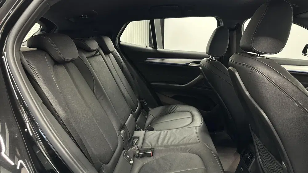 BMW X2 xDrive25e High Executive M-Sport uit 2022, foto 12