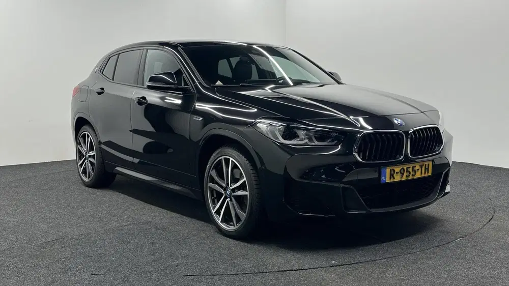 BMW X2 xDrive25e High Executive M-Sport uit 2022, foto 3