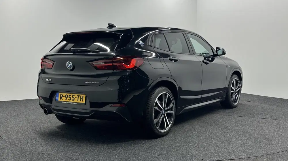 BMW X2 xDrive25e High Executive M-Sport uit 2022, foto 5