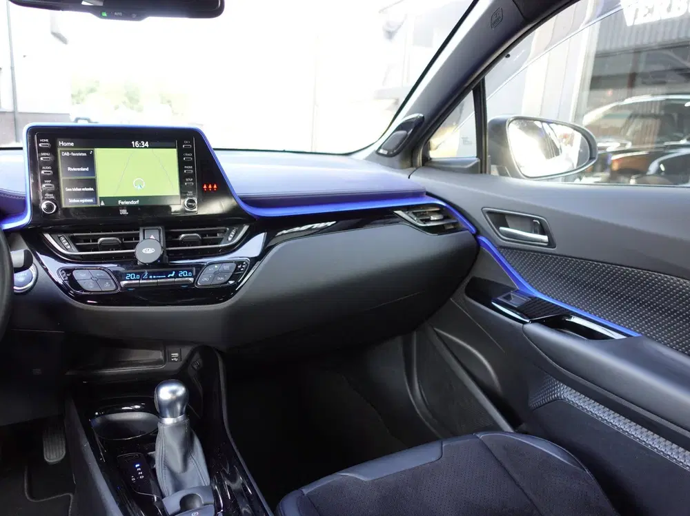 Toyota C-HR 2.0 Hybrid LUXURY Bi-Tone (Navi uit 2020, foto 10