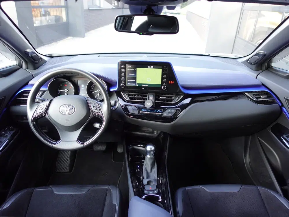 Toyota C-HR 2.0 Hybrid LUXURY Bi-Tone (Navi uit 2020, foto 8