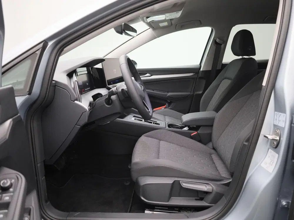 Volkswagen Golf 1.5 eHybrid Life Edition uit 2025, foto 11