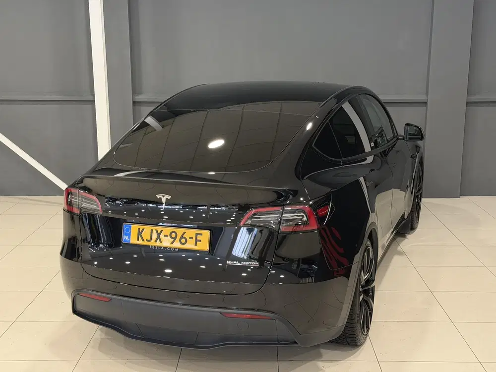 Tesla Model Y Performance AWD 75 kWh uit 2023, foto 4