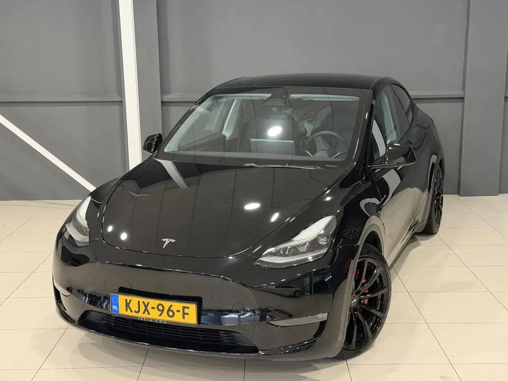 Tesla Model Y Performance AWD 75 kWh uit 2023, foto 6