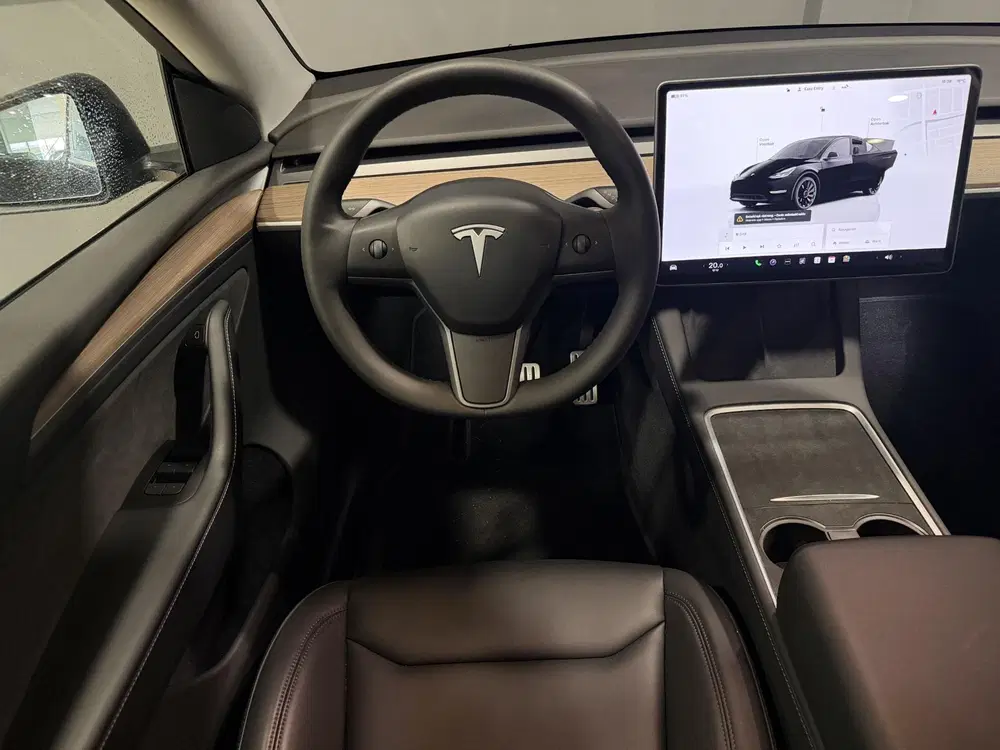 Tesla Model Y Performance AWD 75 kWh uit 2023, foto 7
