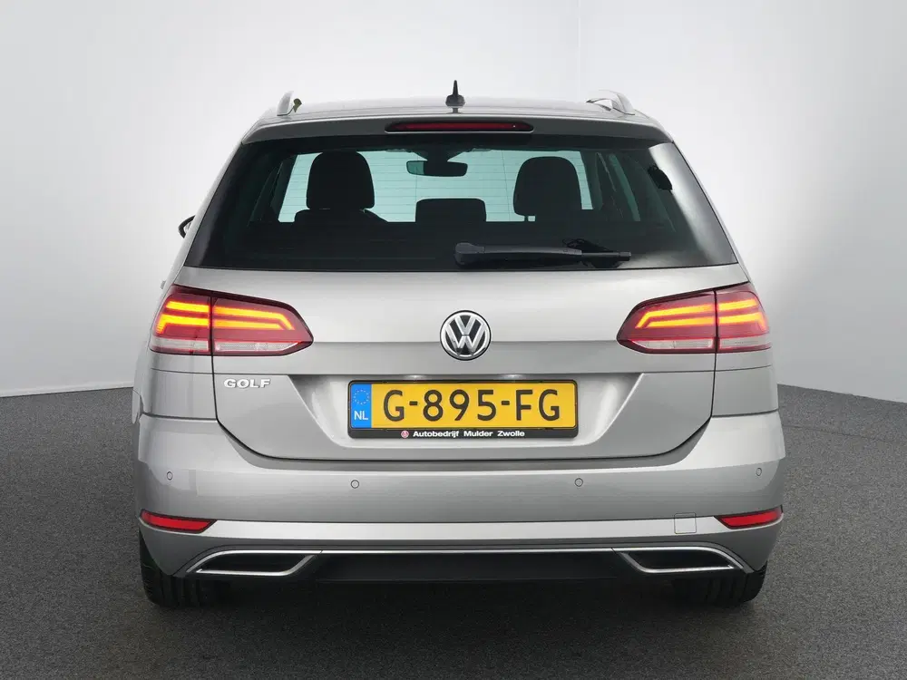 Volkswagen Golf 1.5 TSI Highline Business R uit 2019, foto 6