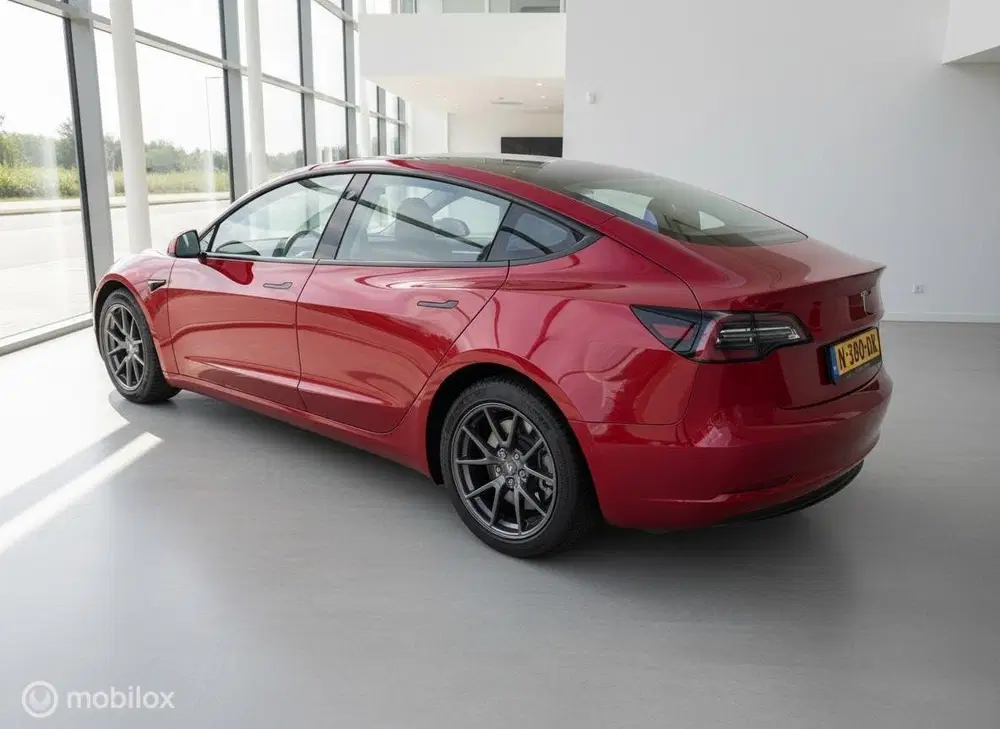 Tesla Model 3 Long Range AWD 75 kWh uit 2021, foto 6