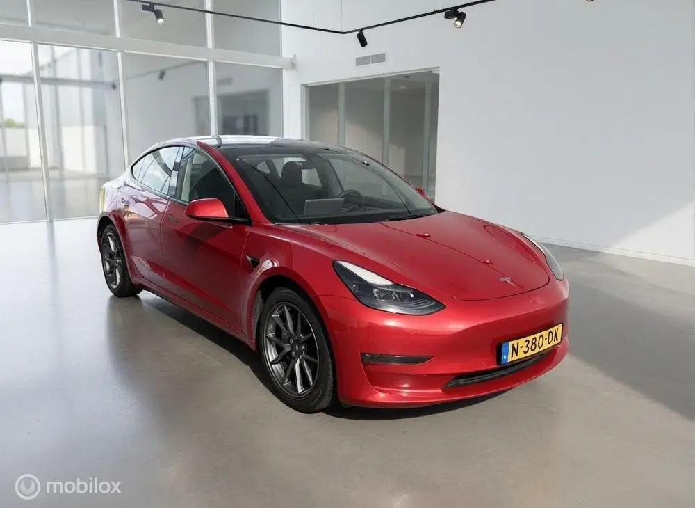 Tesla Model 3 Long Range AWD 75 kWh uit 2021, foto 9