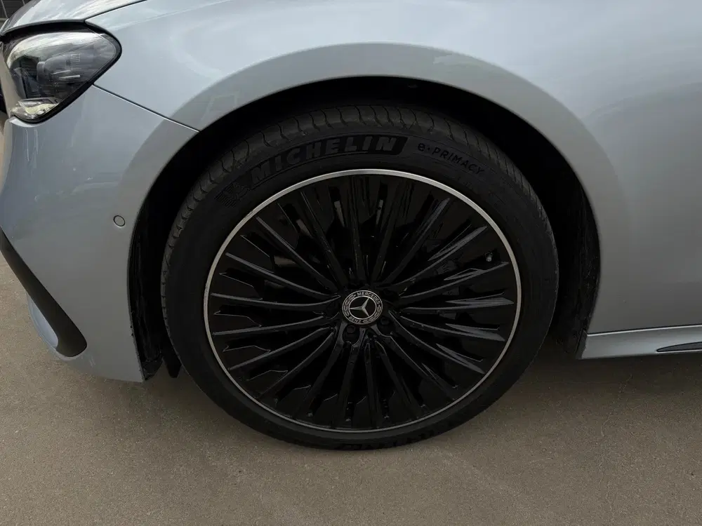 Mercedes-Benz E-Klasse 300e AMG Line Burmester Pano 360 FULL uit 2023, foto 3