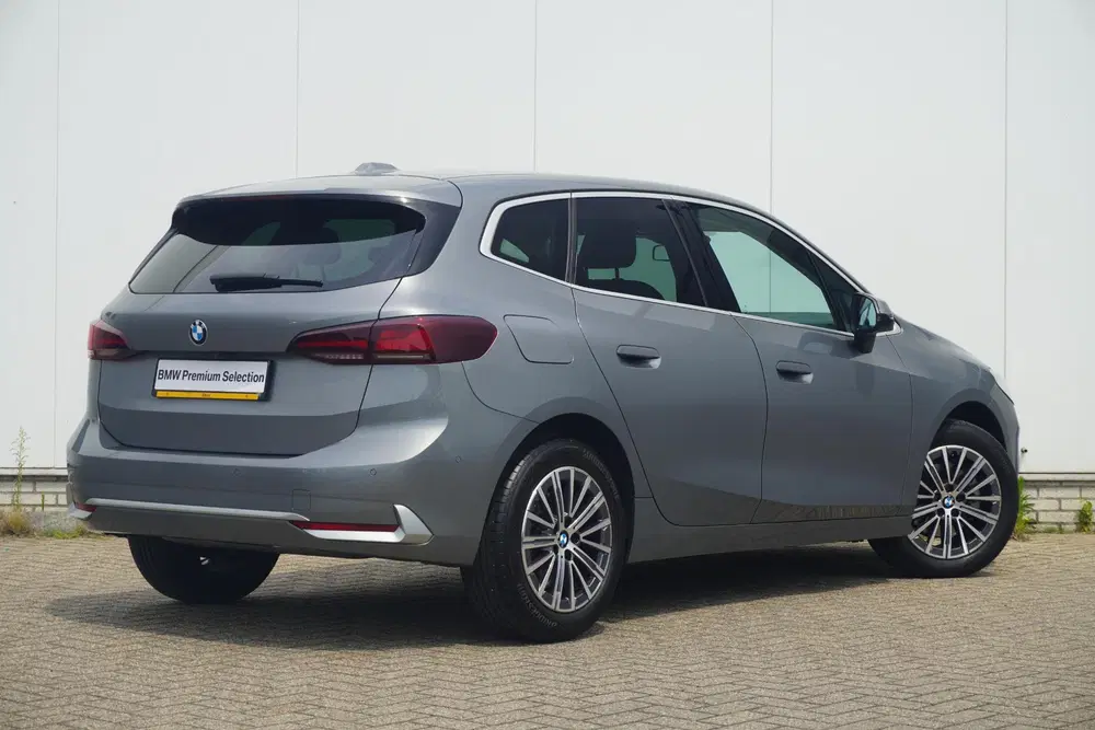 BMW 2-serie Active Tourer 218i uit 2023, foto 2