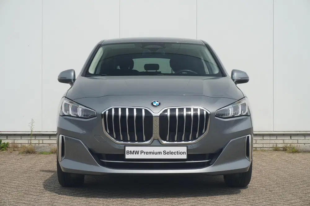 BMW 2-serie Active Tourer 218i uit 2023, foto 3