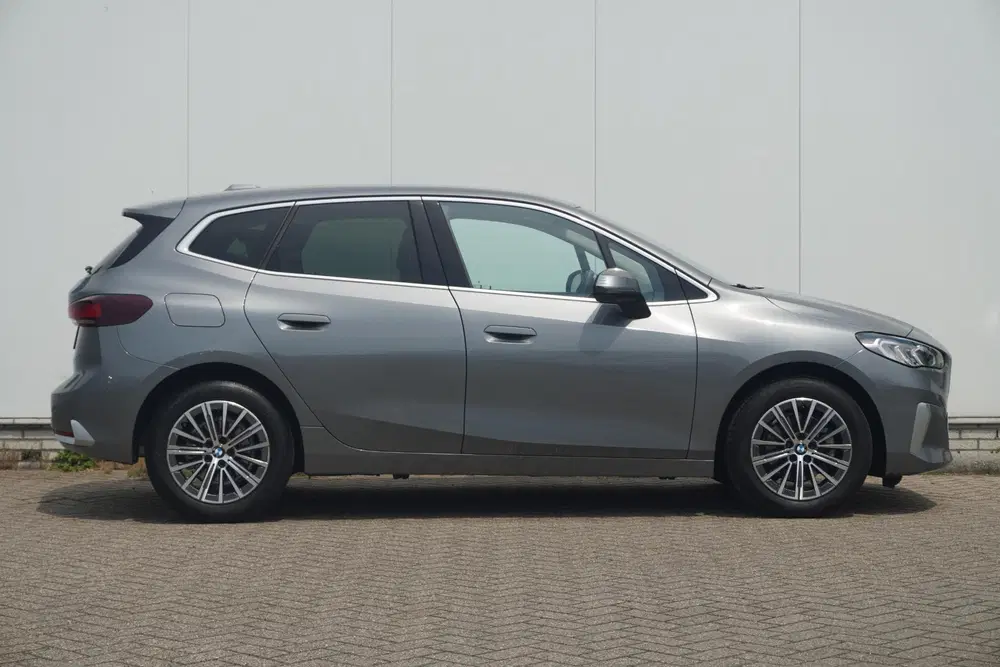 BMW 2-serie Active Tourer 218i uit 2023, foto 4
