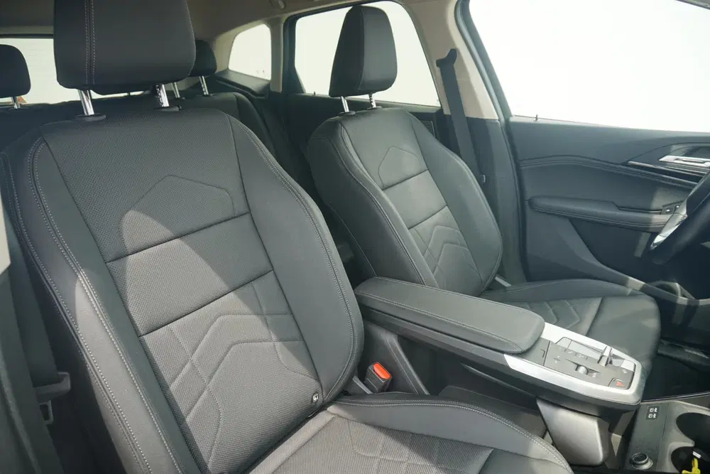 BMW 2-serie Active Tourer 218i uit 2023, foto 7