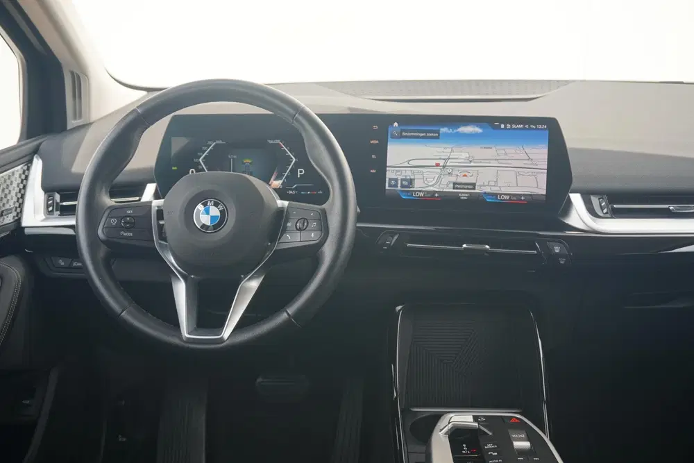 BMW 2-serie Active Tourer 218i uit 2023, foto 8