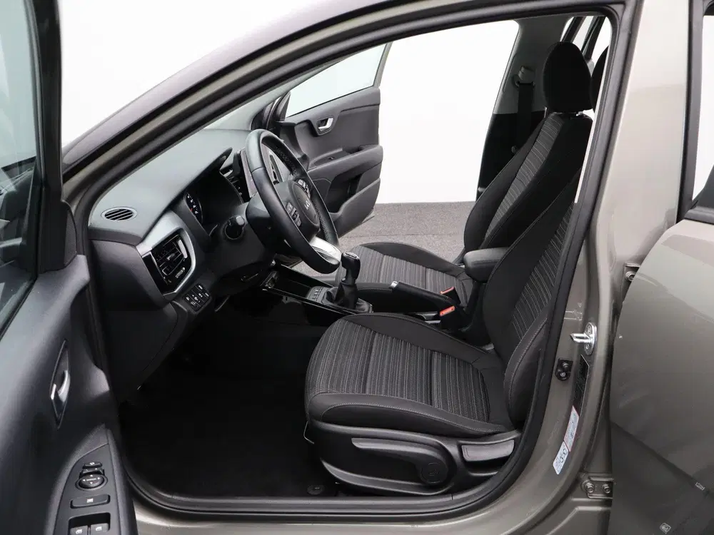Kia Stonic 1.0 T-GDi MHEV DynamicPlusLine uit 2023, foto 13