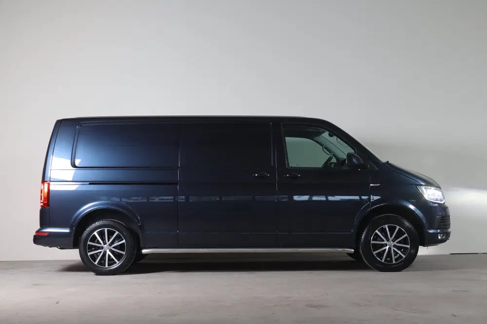 Volkswagen Transporter 2.0 TDI L2H1 Highline uit 2019, foto 10