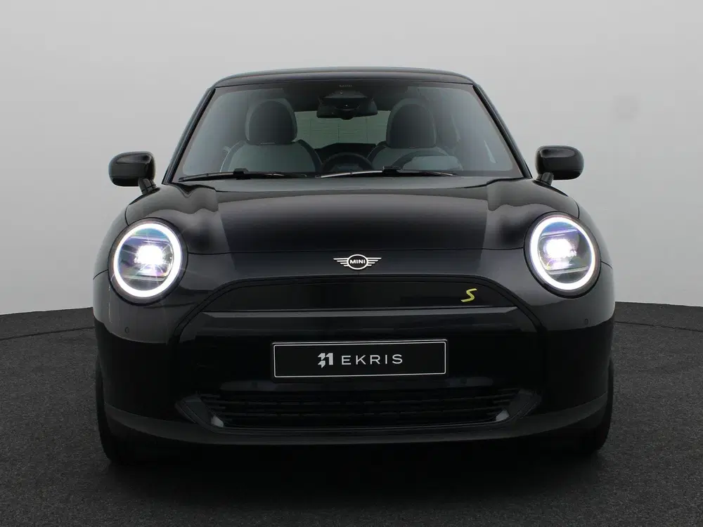 Mini Cooper SE E Classic M 54.2 kWh uit 2026, foto 3