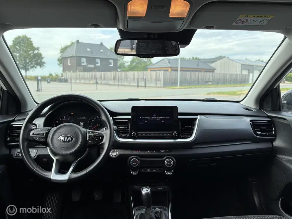 Kia Stonic 1.0 T-GDi MHEV DynamicPlusLine uit 2021, foto 14