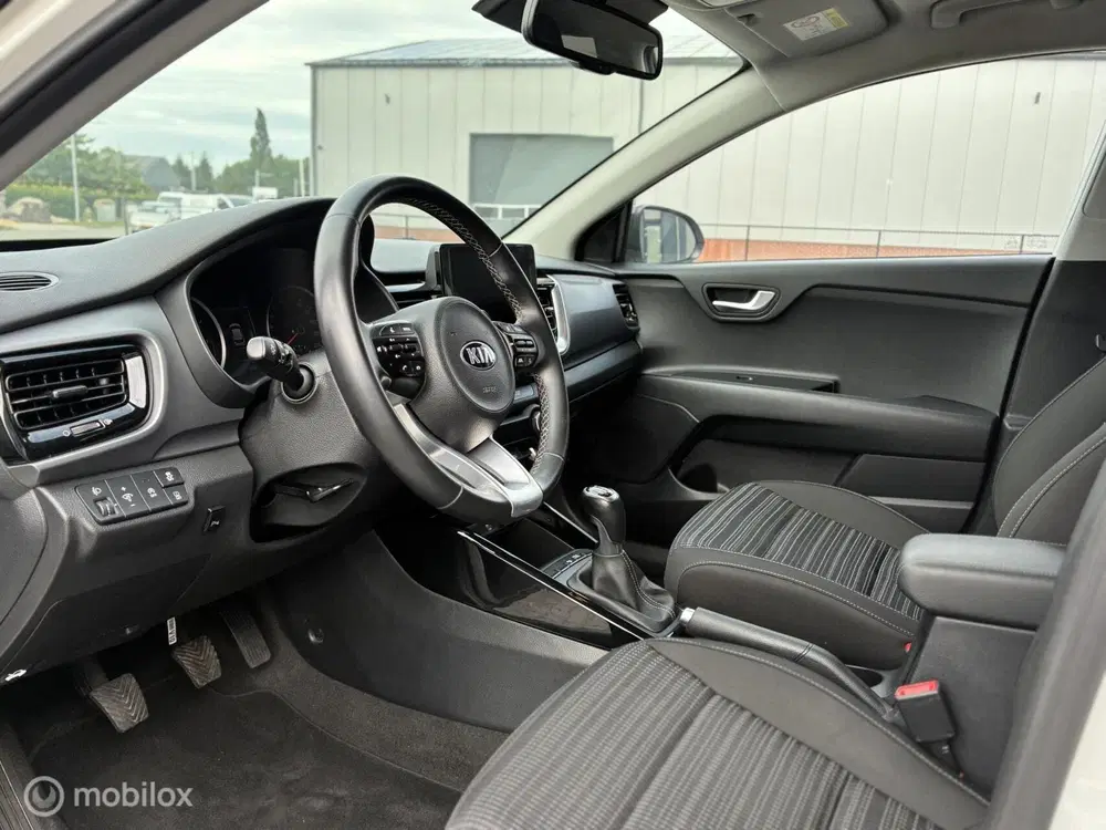 Kia Stonic 1.0 T-GDi MHEV DynamicPlusLine uit 2021, foto 15