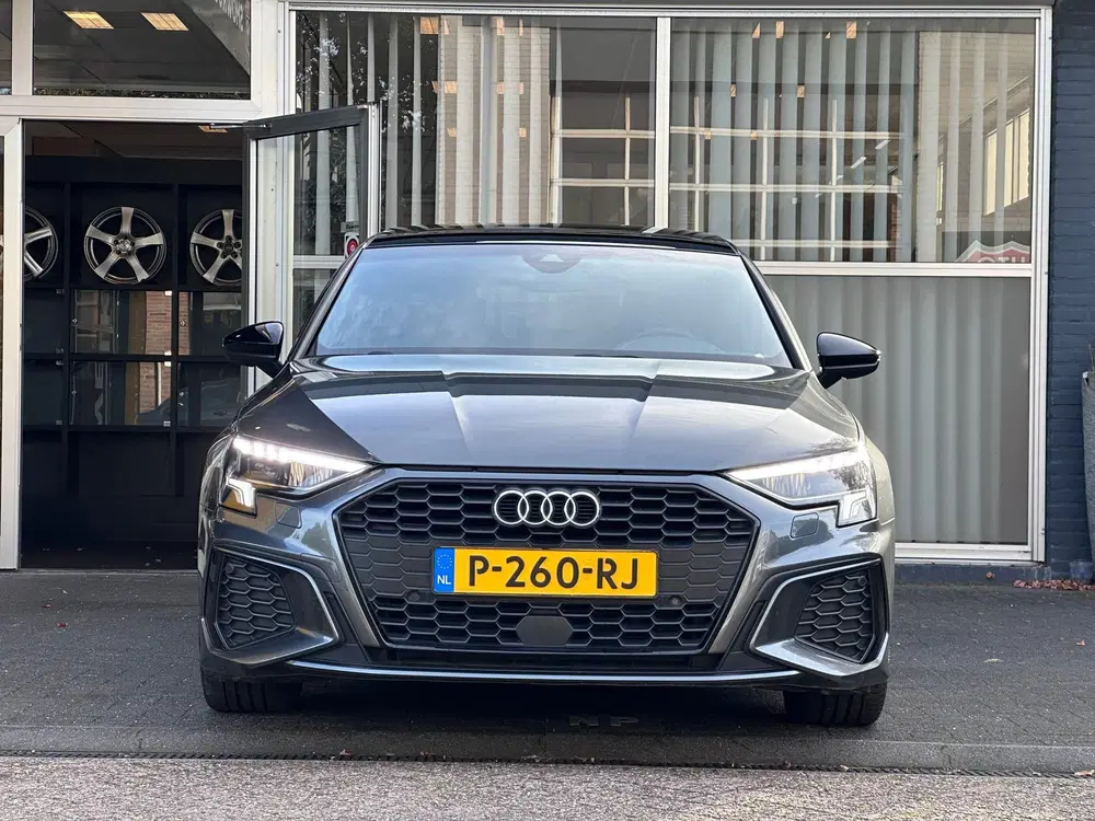 Audi A3 35 TDI edition one uit 2021, foto 10