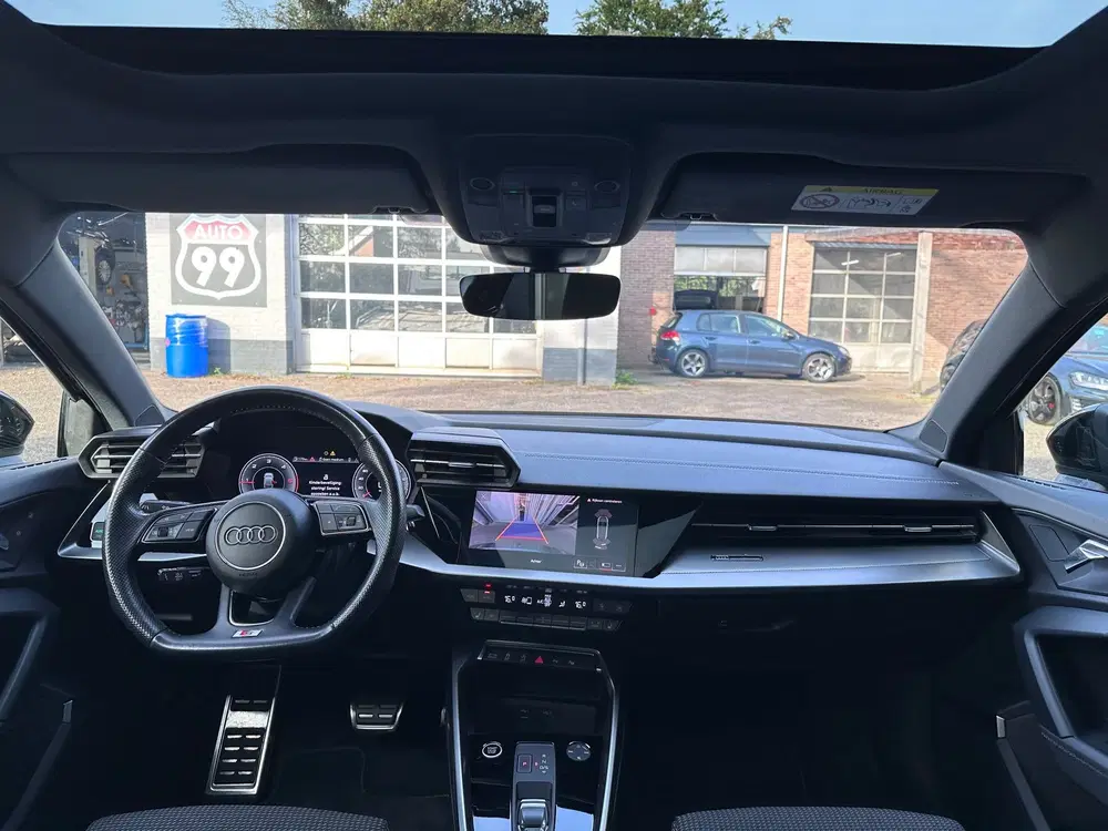 Audi A3 35 TDI edition one uit 2021, foto 15