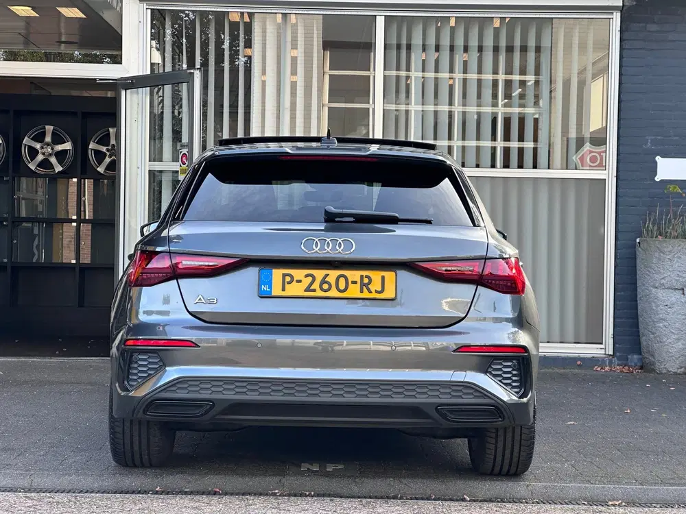 Audi A3 35 TDI edition one uit 2021, foto 4
