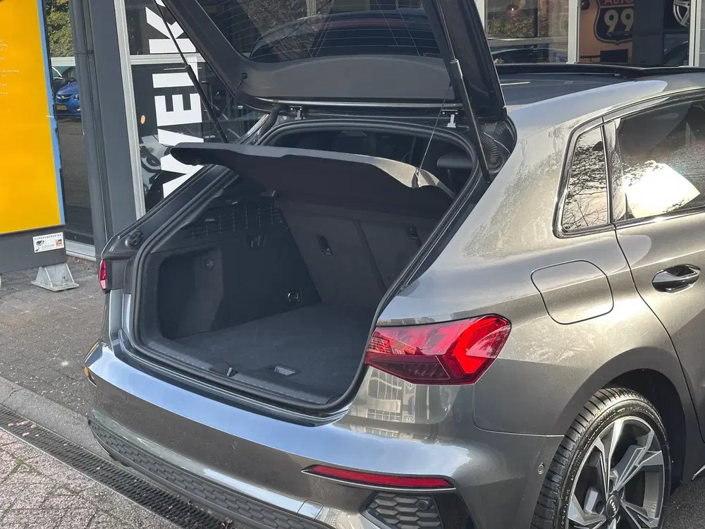 Audi A3 35 TDI edition one uit 2021, foto 5