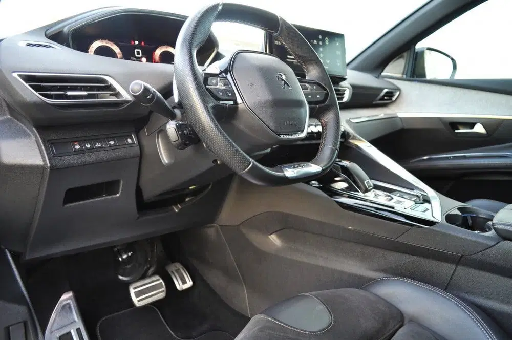 Peugeot 3008 1.2 PureTech AllureP uit 2021, foto 13