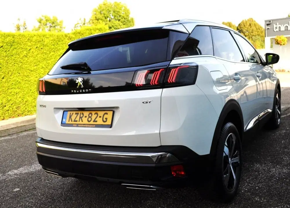 Peugeot 3008 1.2 PureTech AllureP uit 2021, foto 5