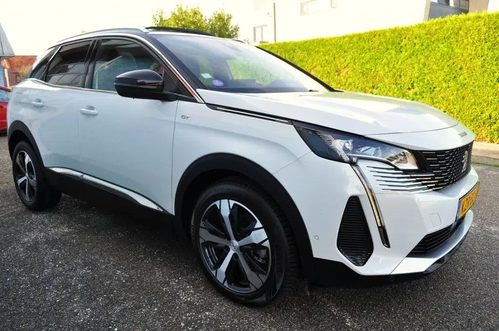 Peugeot 3008 1.2 PureTech AllureP uit 2021, foto 6