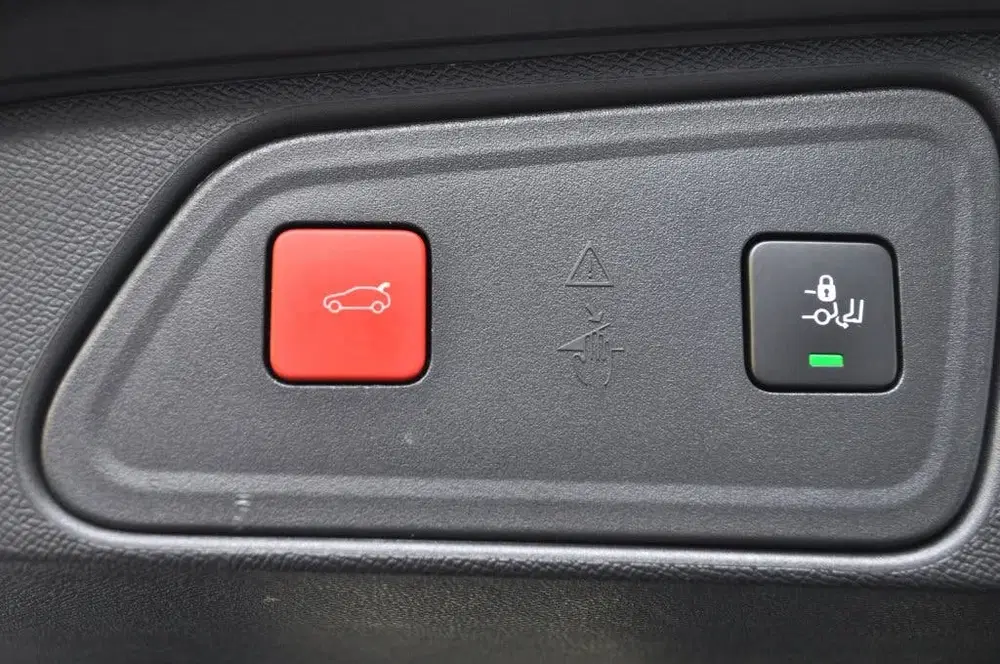 Peugeot 3008 1.2 PureTech AllureP uit 2021, foto 9