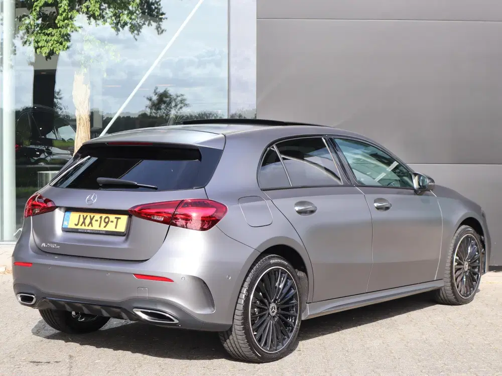 Mercedes-Benz A-Klasse 250 e Star Edition AMG Line Plus uit 2026, foto 2